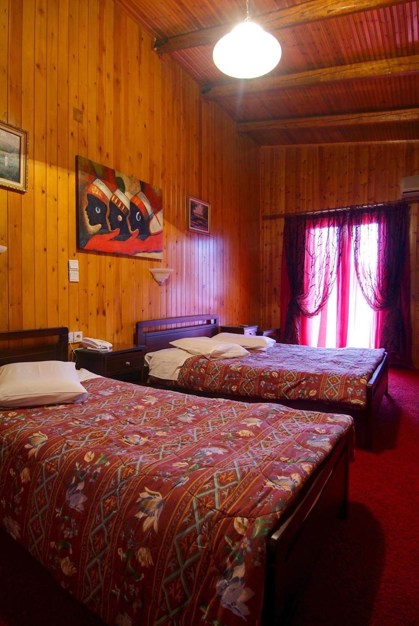 Hotel Lefas Delphi Bagian luar foto