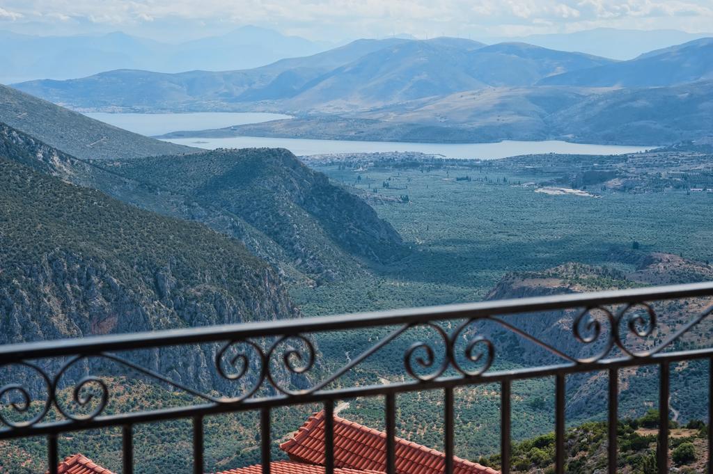 Hotel Lefas Delphi Bagian luar foto