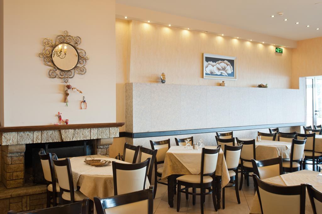 Hotel Lefas Delphi Bagian luar foto