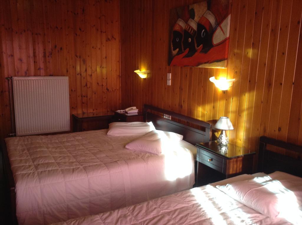 Hotel Lefas Delphi Bagian luar foto