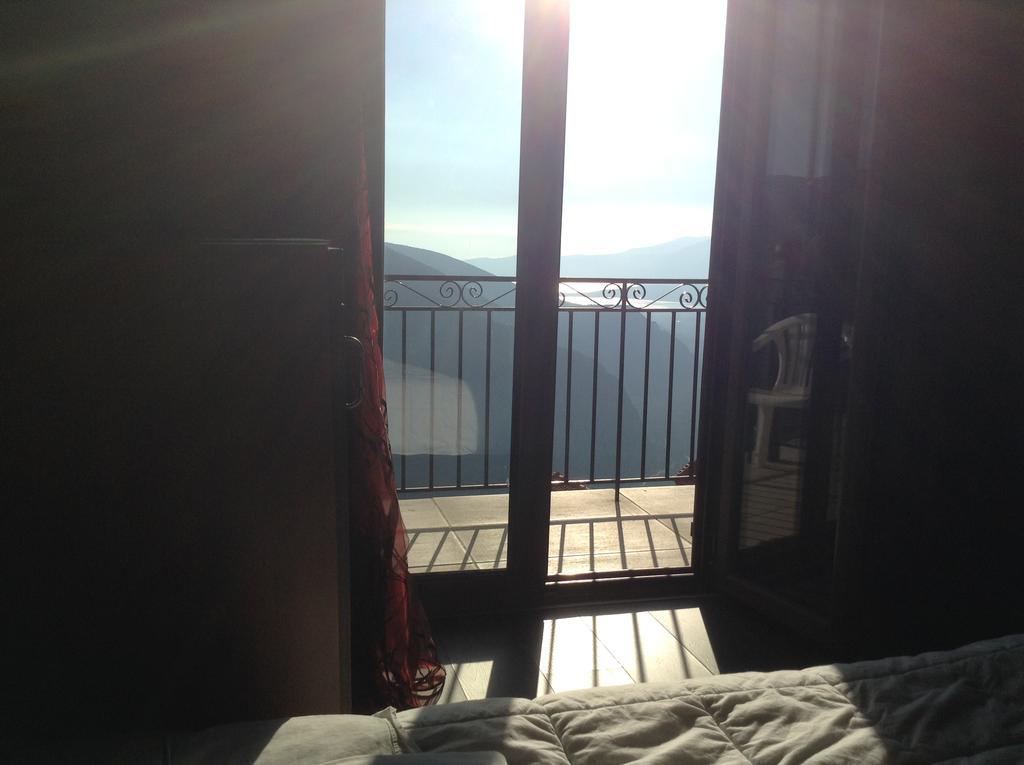 Hotel Lefas Delphi Bagian luar foto