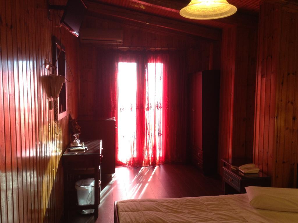Hotel Lefas Delphi Bagian luar foto
