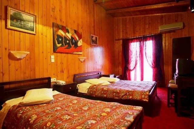 Hotel Lefas Delphi Bagian luar foto